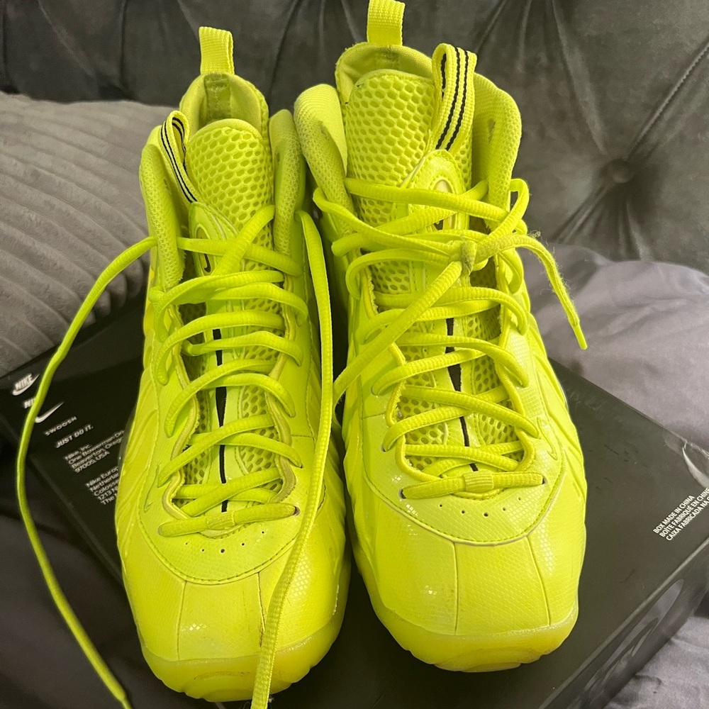 Grade school nike little posite one